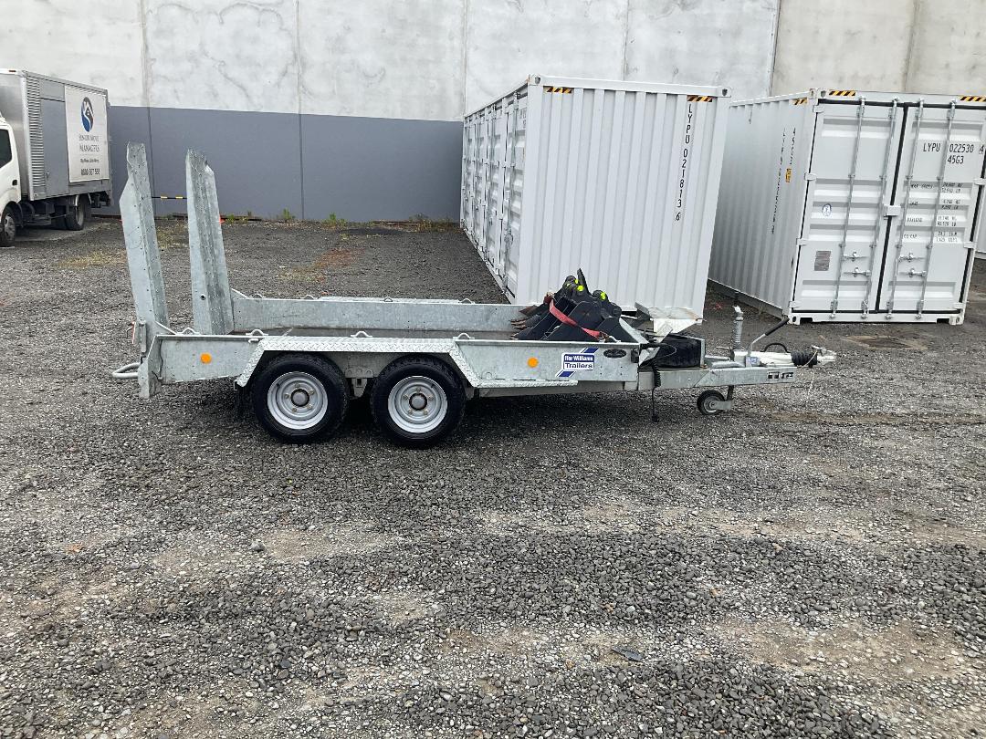 Photo '28' of XCMG YZ27EXA-GJ Excavator