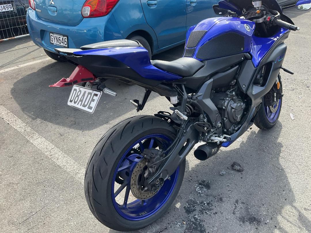 Photo '7' of Yamaha YZF-R7LA P