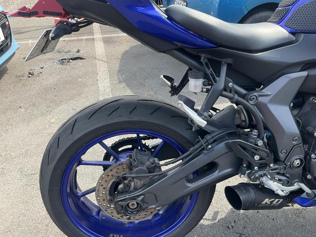 Photo '8' of Yamaha YZF-R7LA P