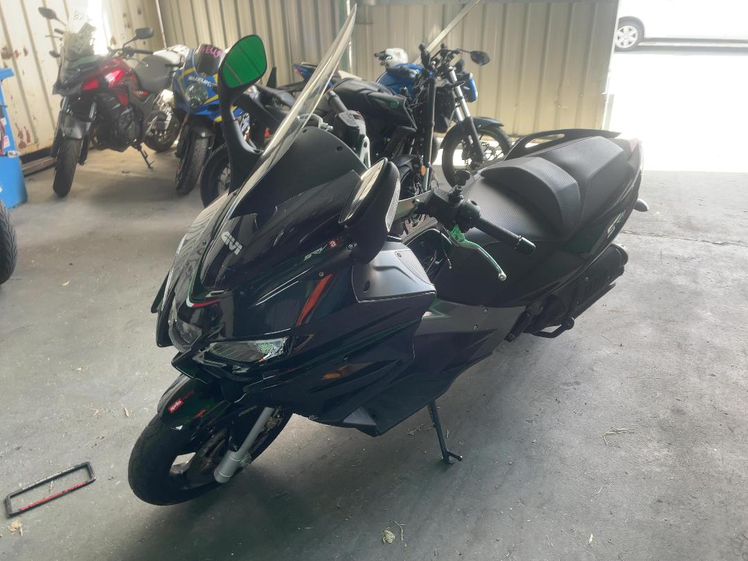 Photo '4' of Aprilia SRV 850 ABS