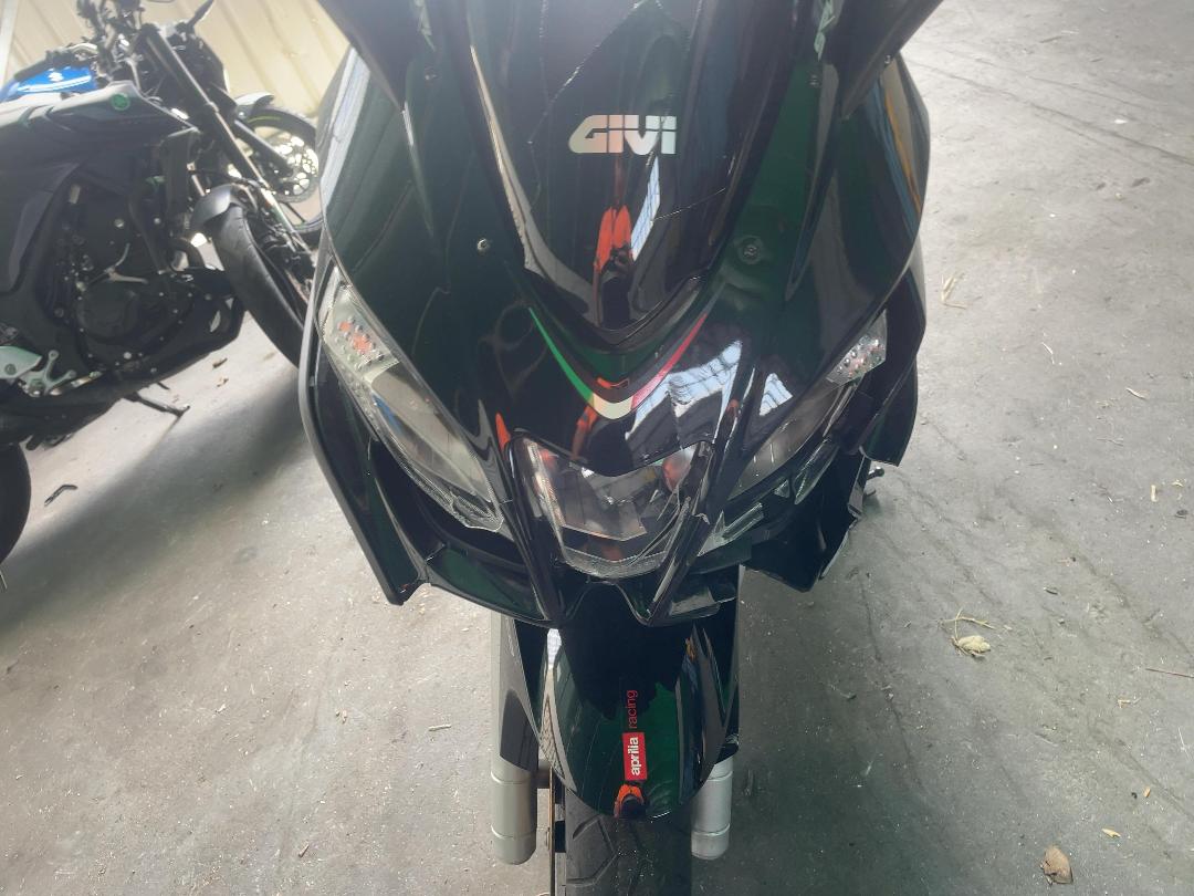 Photo '18' of Aprilia SRV 850 ABS