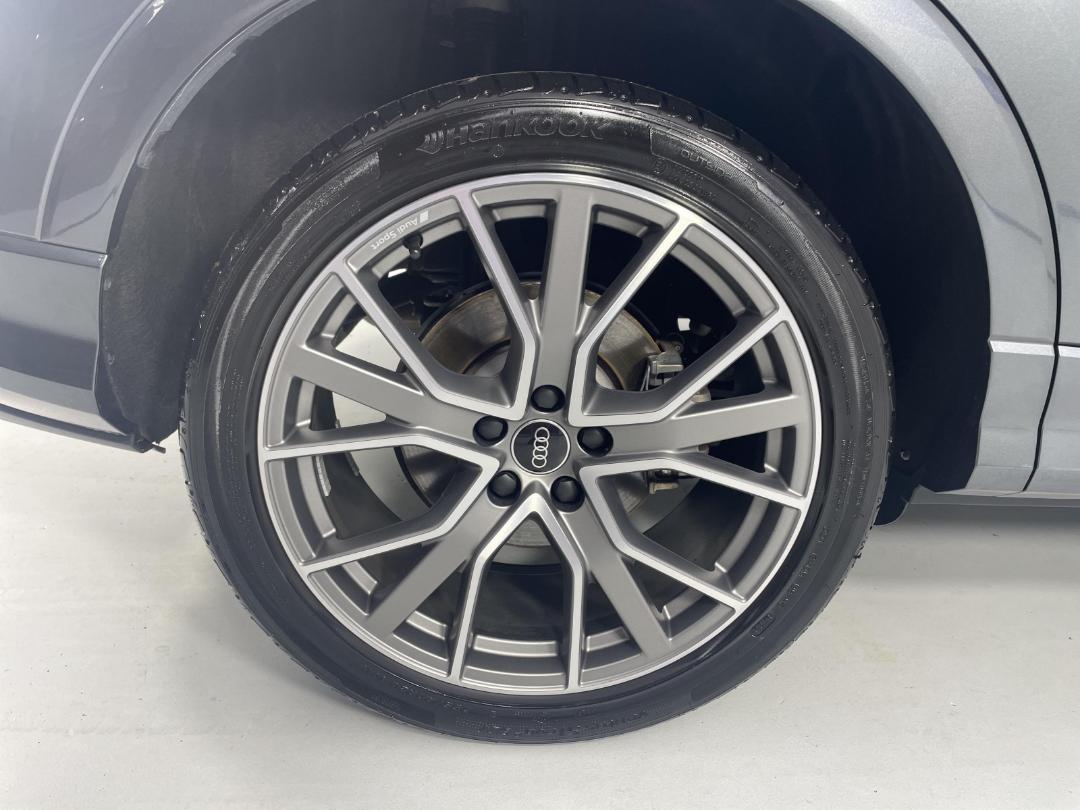 Photo '12' of Audi Q3