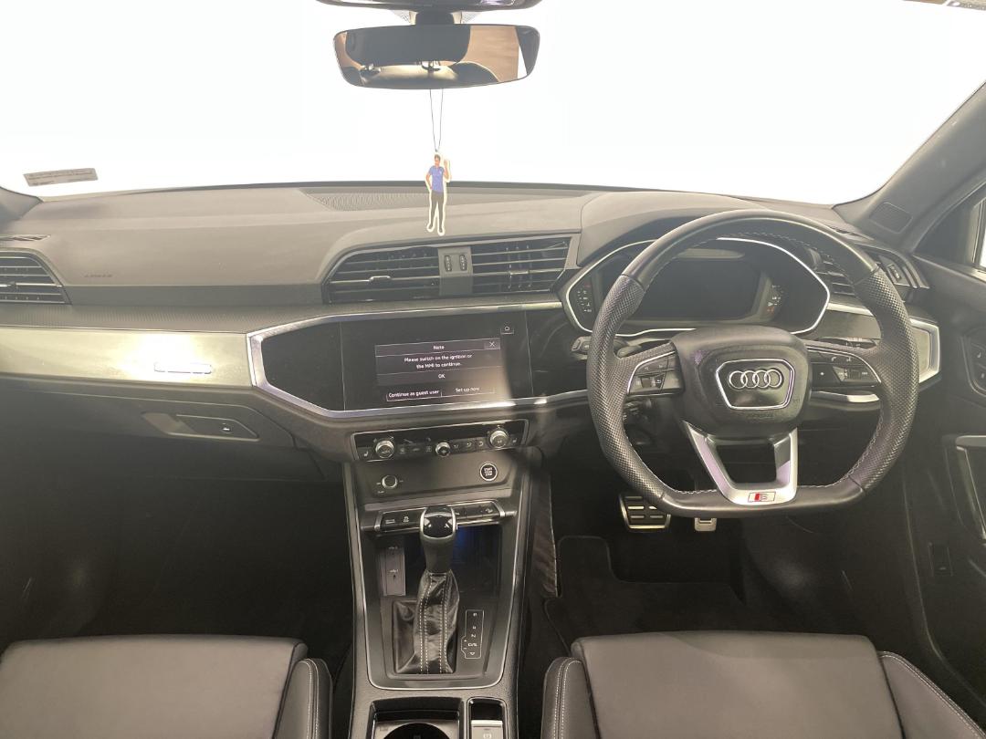 Photo '17' of Audi Q3