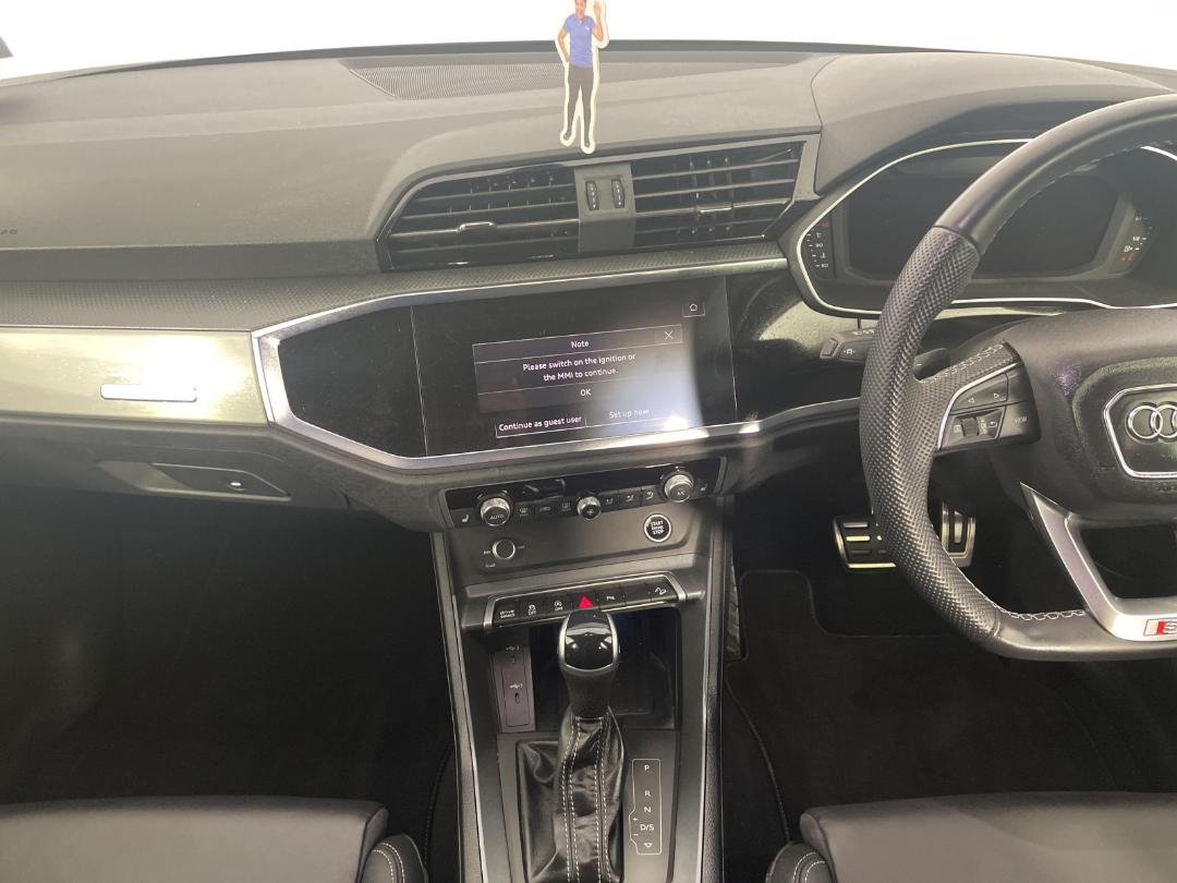 Photo '18' of Audi Q3