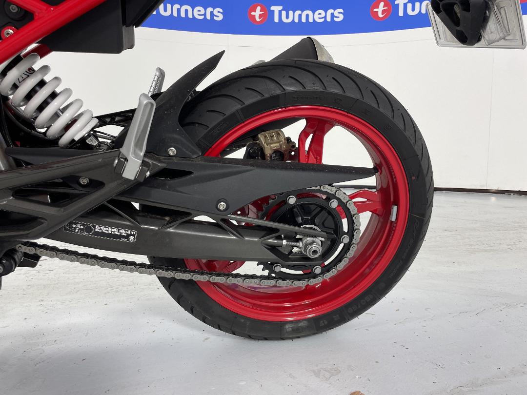 Photo '10' of BMW G310 R Photo '10' of BMW G310 R