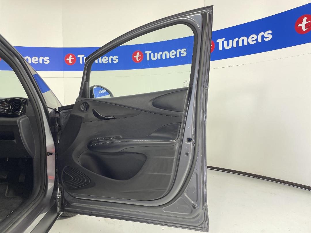 Photo '15' of BYD Dolphin Photo '15' of BYD Dolphin