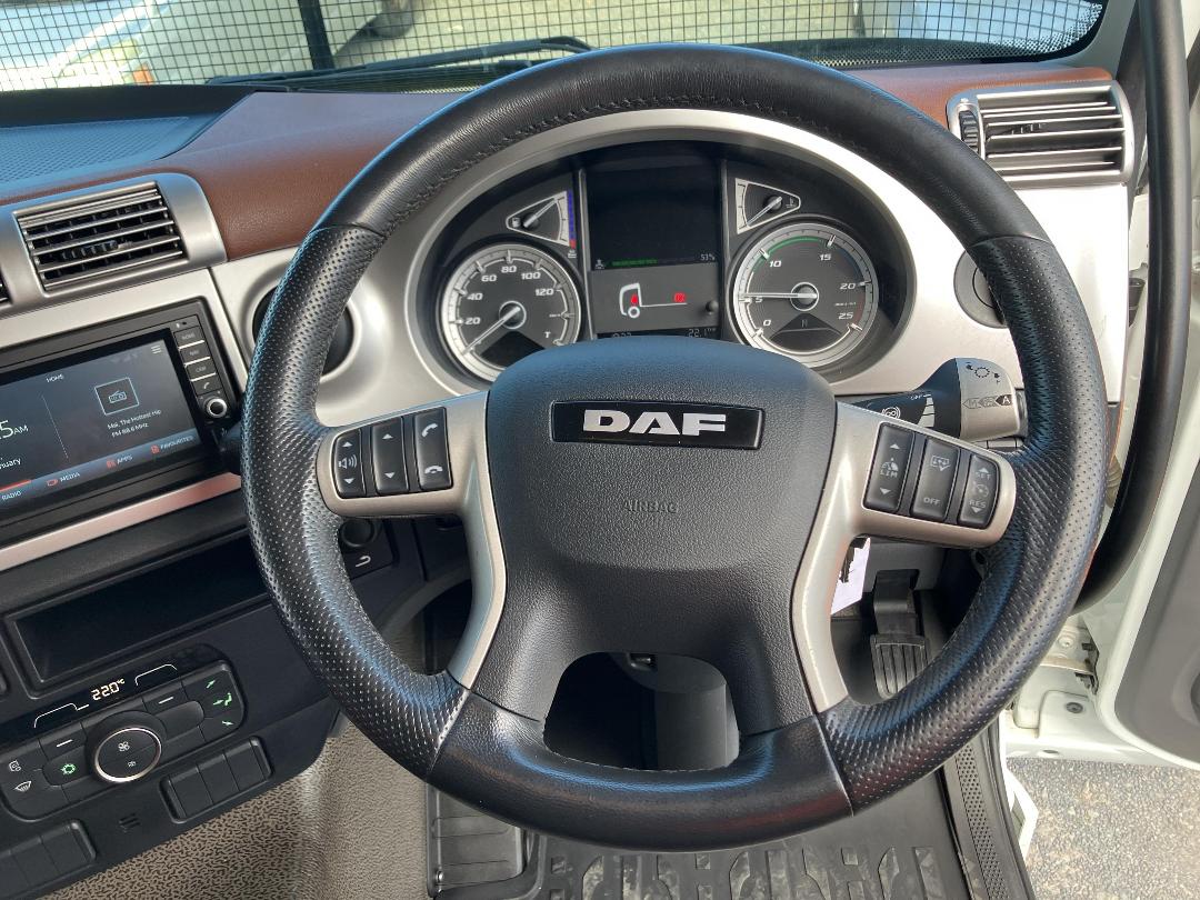 Photo '21' of DAF CF 530 Curtainsider