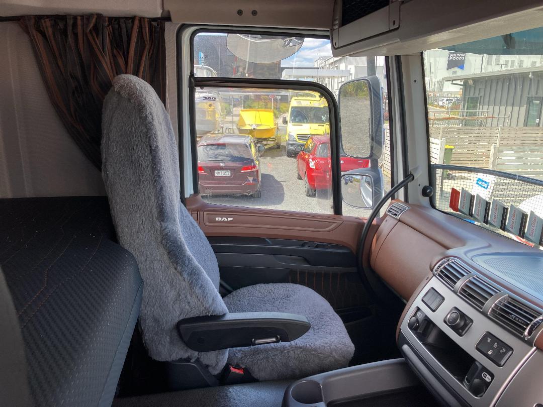 Photo '25' of DAF CF 530 Curtainsider