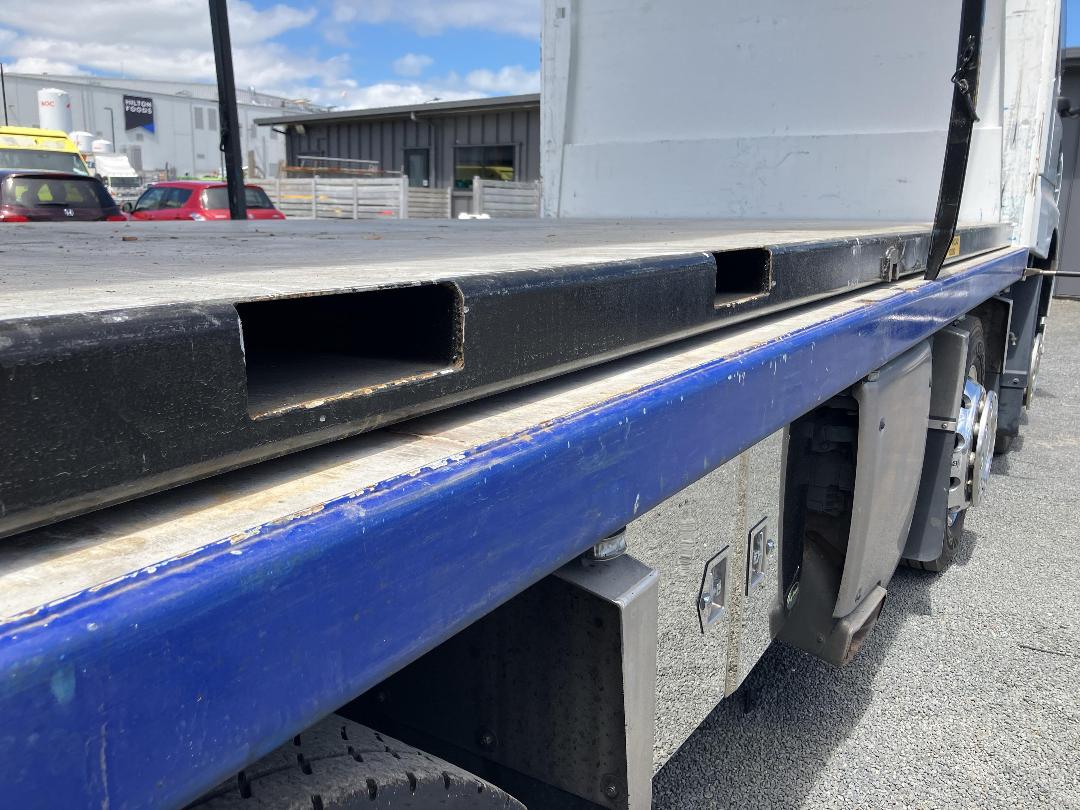 Photo '37' of DAF CF 530 Curtainsider