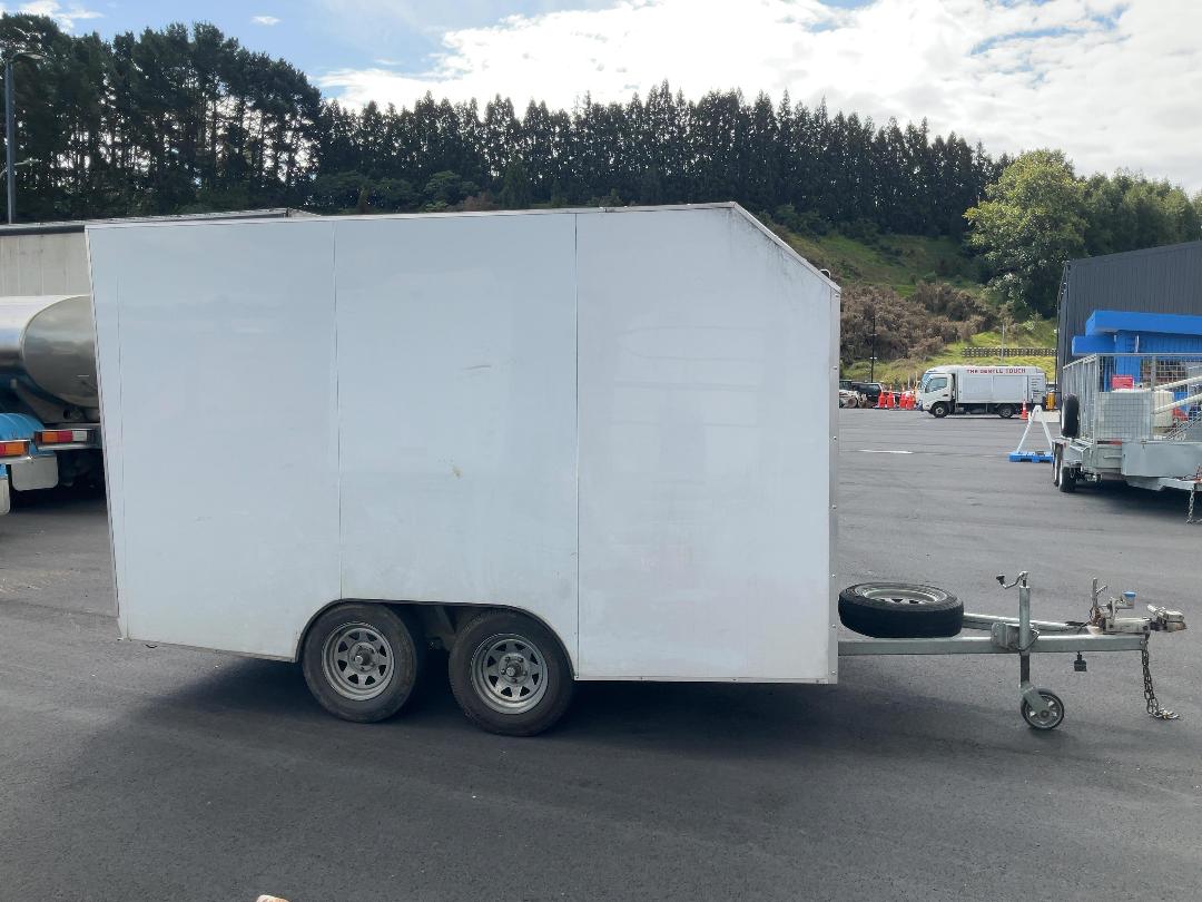 Photo '3' of Fineline Trailer Box Body - Tandem