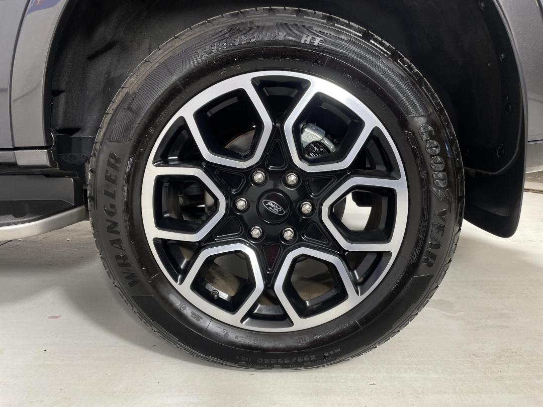 Photo '11' of Ford Everest