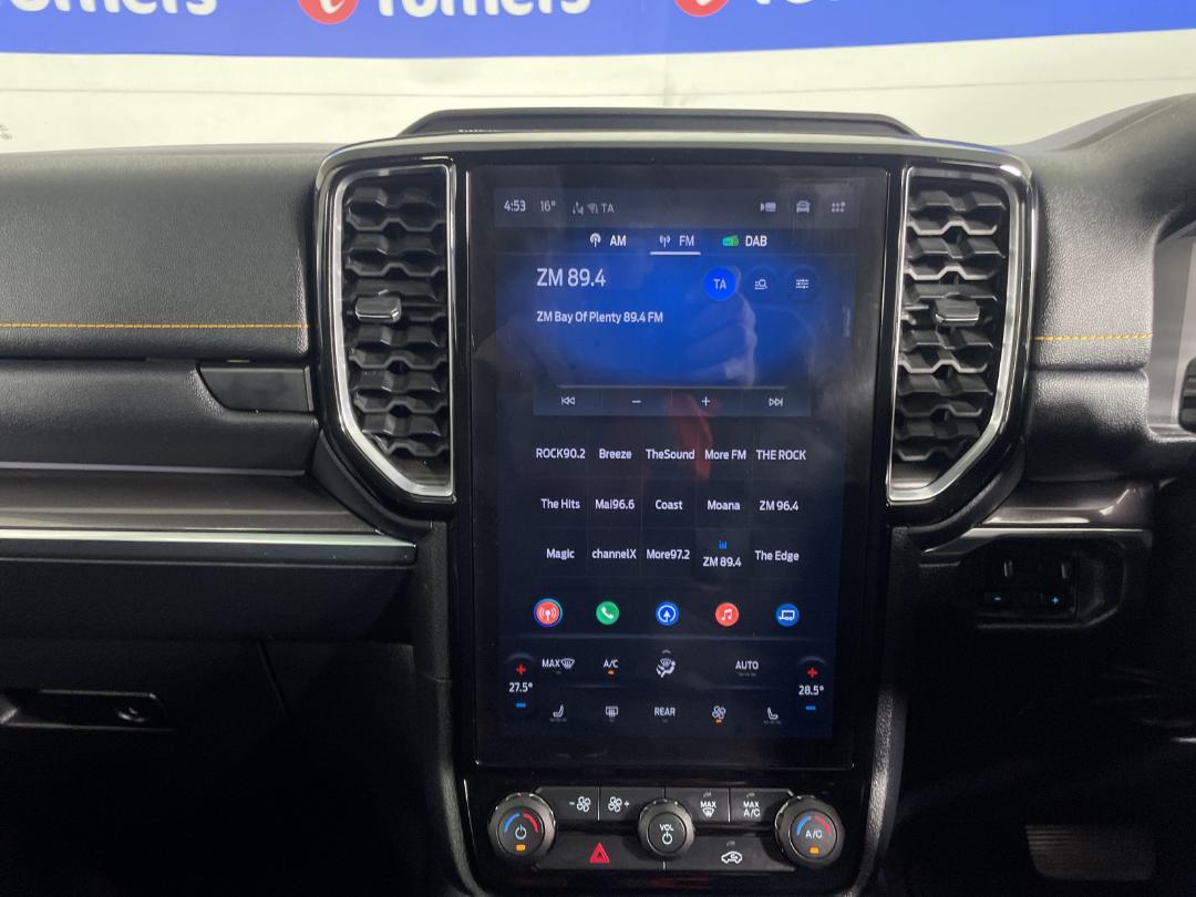 Photo '18' of Ford Everest