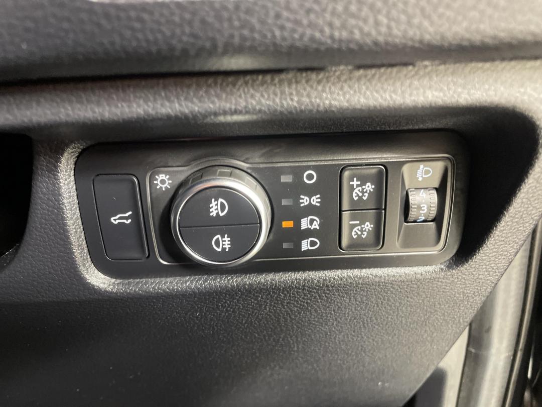 Photo '31' of Ford Everest