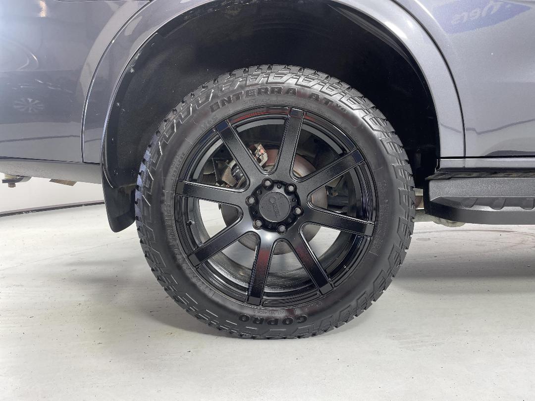 Photo '12' of Ford Everest