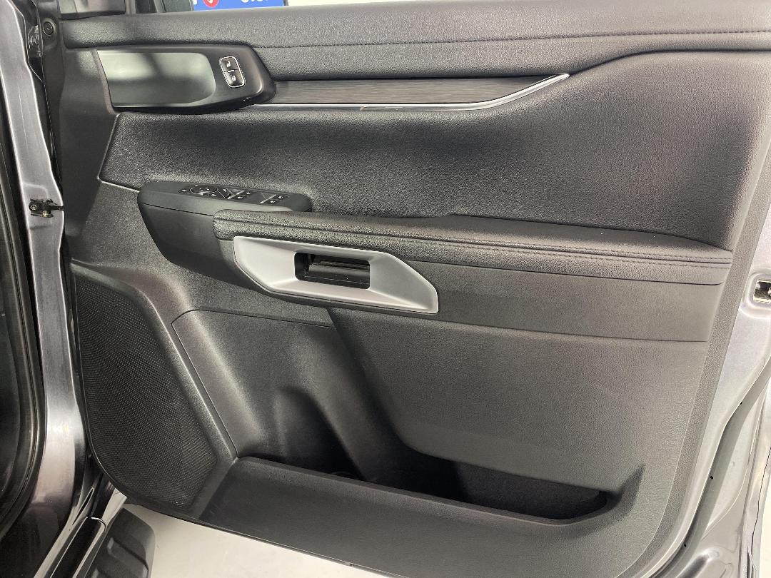 Photo '15' of Ford Everest