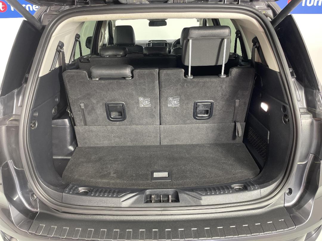 Photo '14' of Ford Everest