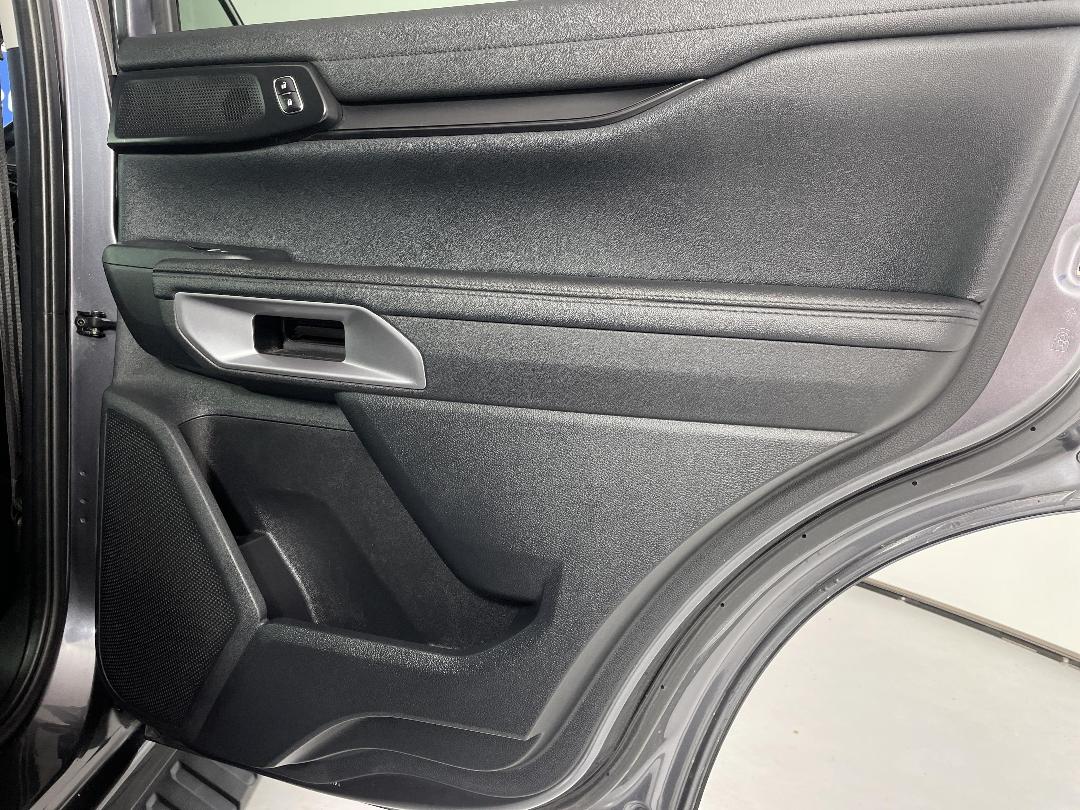 Photo '19' of Ford Everest