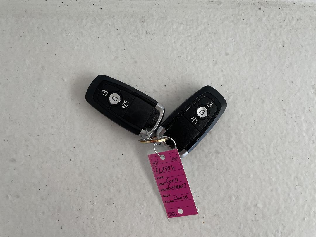 Photo '22' of Ford Everest Photo '22' of Ford Everest