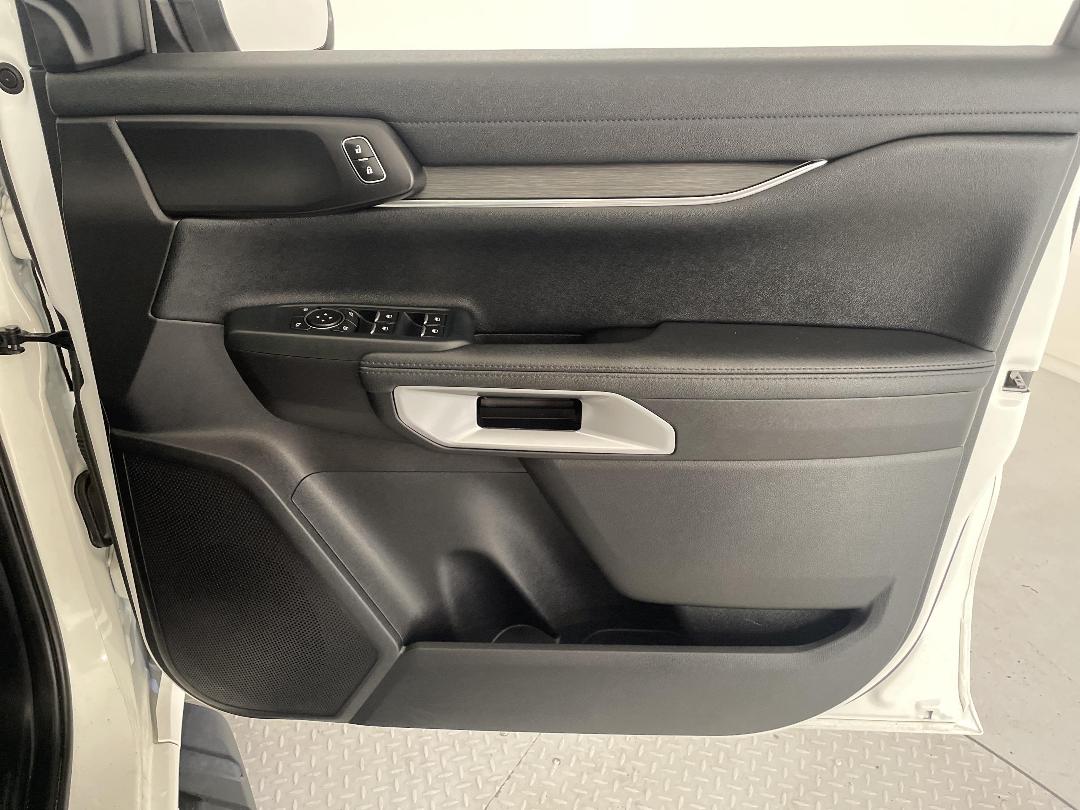 Photo '15' of Ford Everest Photo '15' of Ford Everest