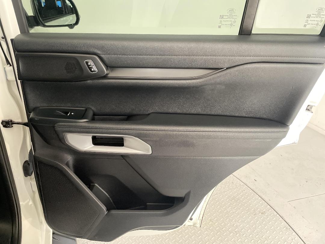 Photo '19' of Ford Everest Photo '19' of Ford Everest