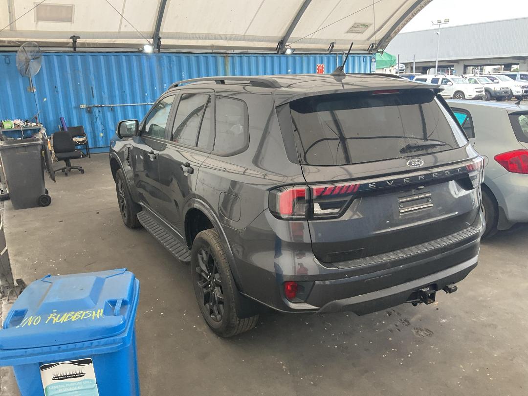 Photo '10' of Ford Everest Sport Photo '10' of Ford Everest Sport