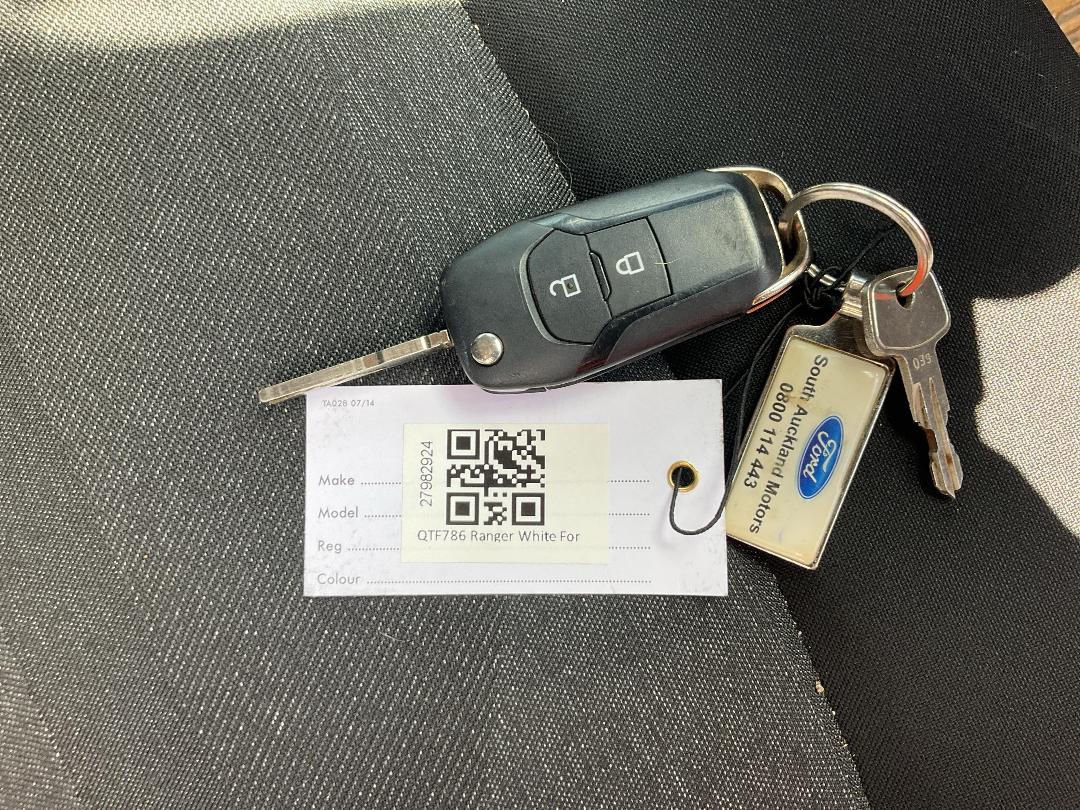 Photo '16' of Ford Ranger XL Double CAB C/C Photo '16' of Ford Ranger XL Double CAB C/C