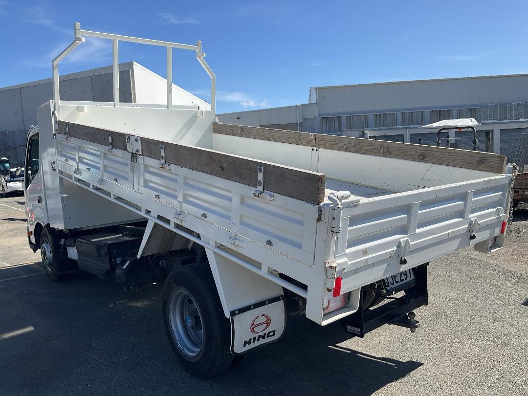 Photo '9' of Hino 300 XKU720R Tipper Photo '9' of Hino 300 XKU720R Tipper
