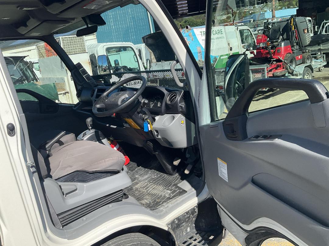 Photo '15' of Hino 300 XKU720R Tipper Photo '15' of Hino 300 XKU720R Tipper