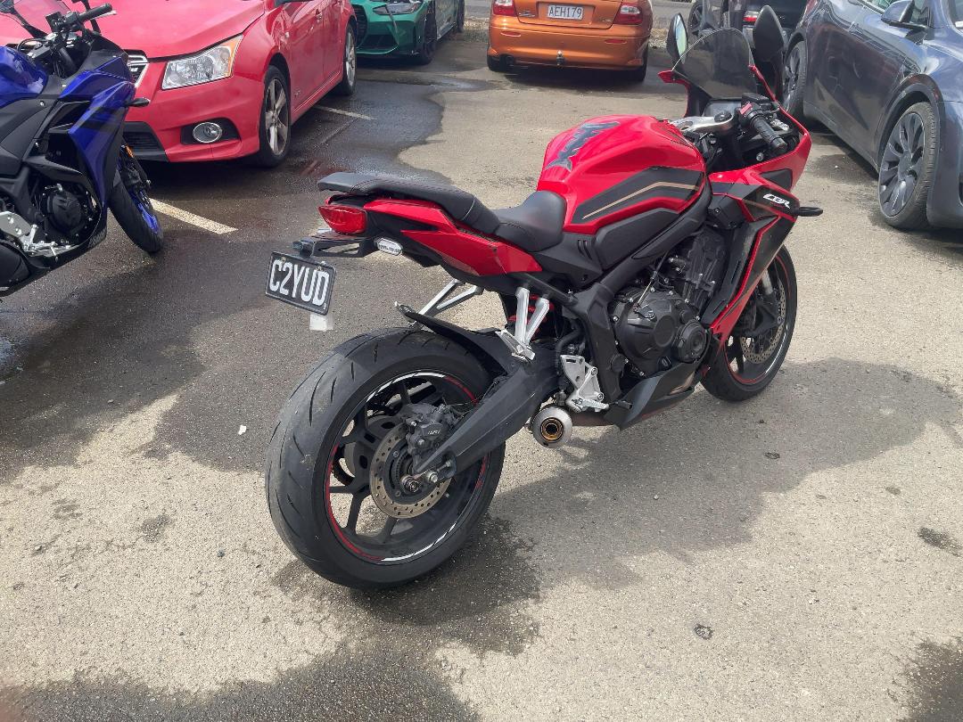 Photo '7' of Honda CBR 650 P