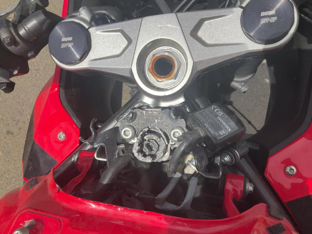 Photo '8' of Honda CBR 650 P