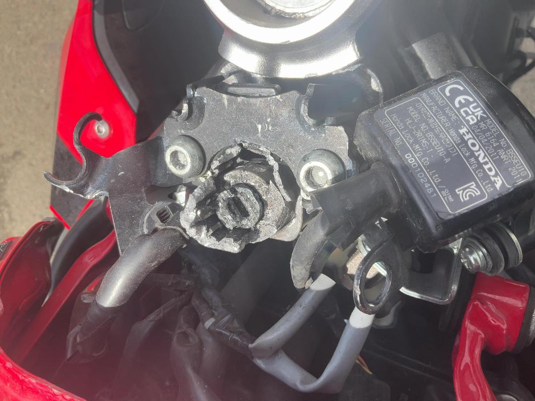 Photo '10' of Honda CBR 650 P