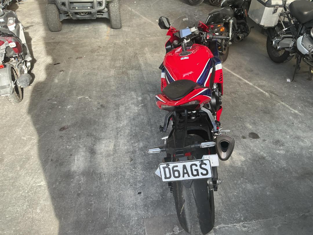 Photo '6' of Honda CBR1000 RRR Photo '6' of Honda CBR1000 RRR