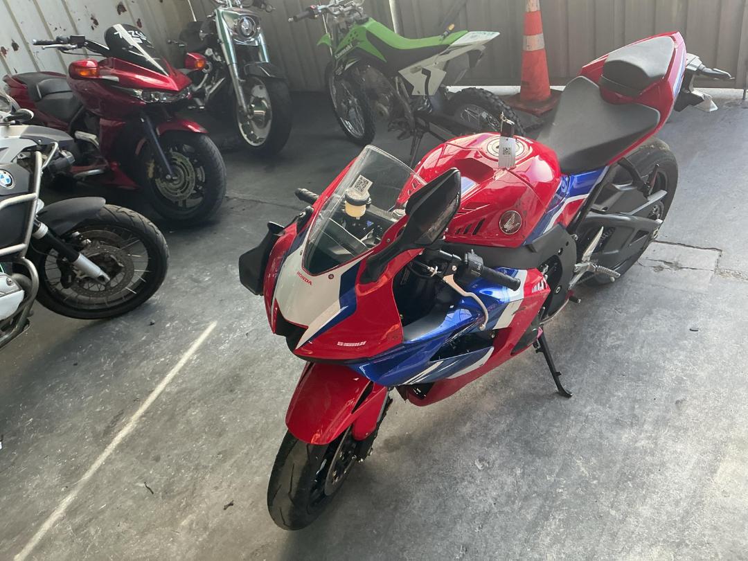 Photo '4' of Honda CBR1000 RRR Photo '4' of Honda CBR1000 RRR
