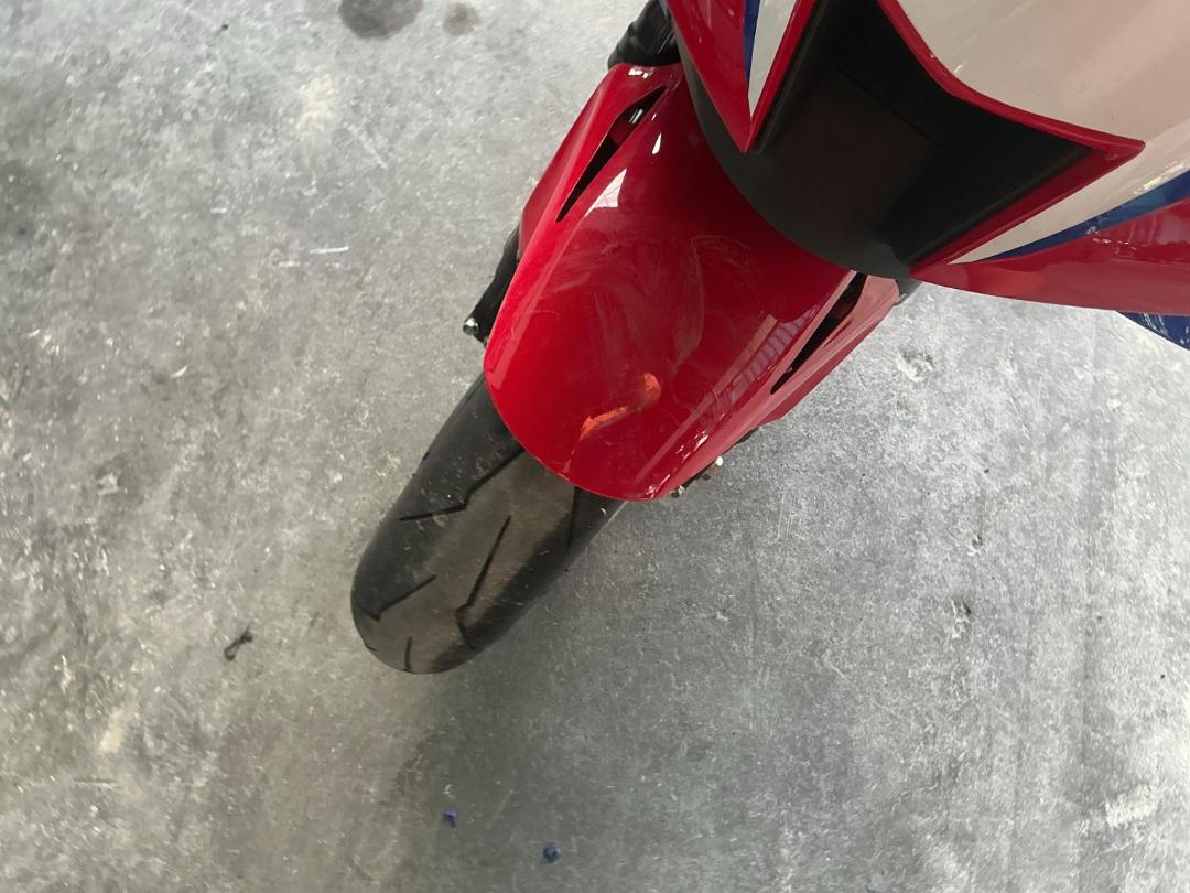 Photo '24' of Honda CBR1000 RRR Photo '24' of Honda CBR1000 RRR