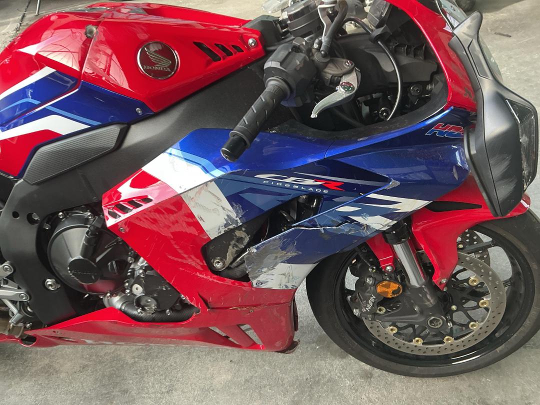 Photo '26' of Honda CBR1000 RRR Photo '26' of Honda CBR1000 RRR