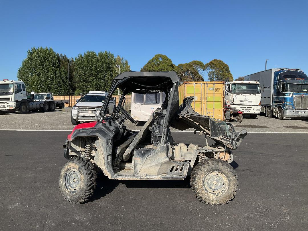 Photo '2' of Honda Pioneer 1000