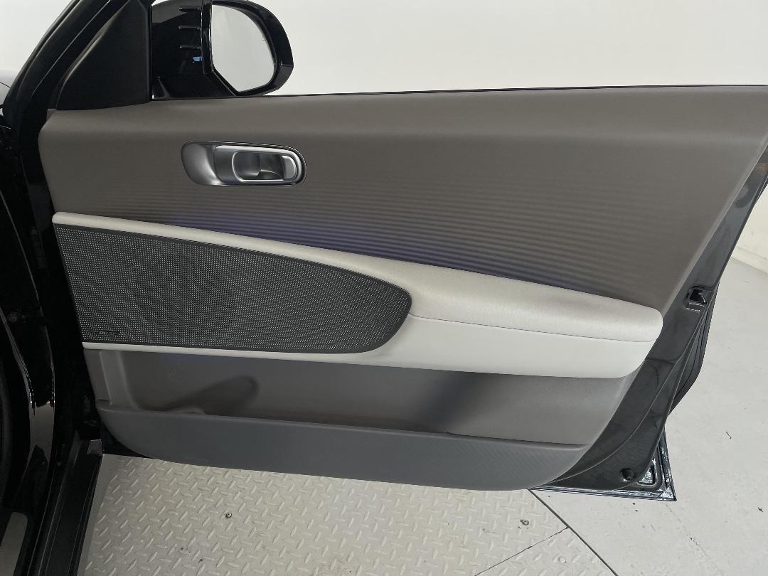 Photo '15' of Hyundai Ioniq 6 Photo '15' of Hyundai Ioniq 6