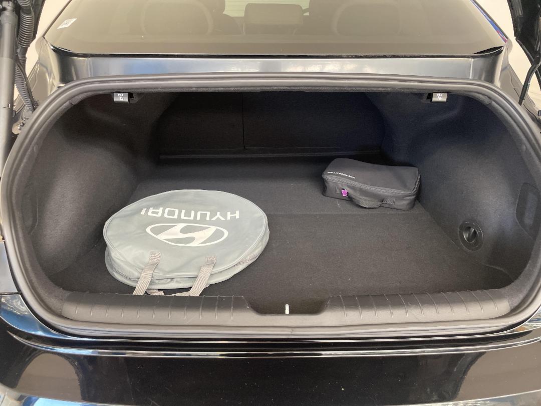 Photo '14' of Hyundai Ioniq 6 Photo '14' of Hyundai Ioniq 6