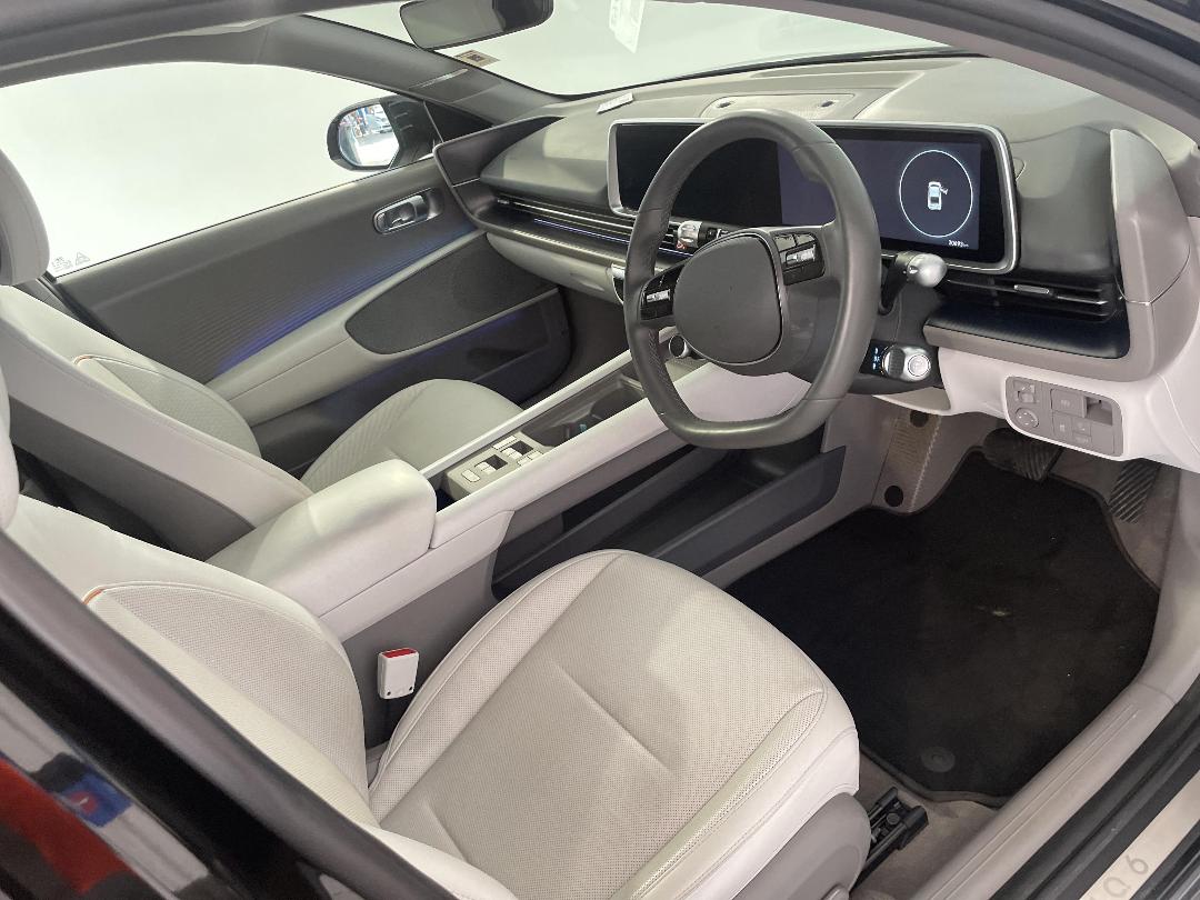 Photo '16' of Hyundai Ioniq 6 Photo '16' of Hyundai Ioniq 6