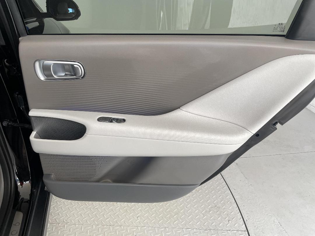 Photo '19' of Hyundai Ioniq 6 Photo '19' of Hyundai Ioniq 6