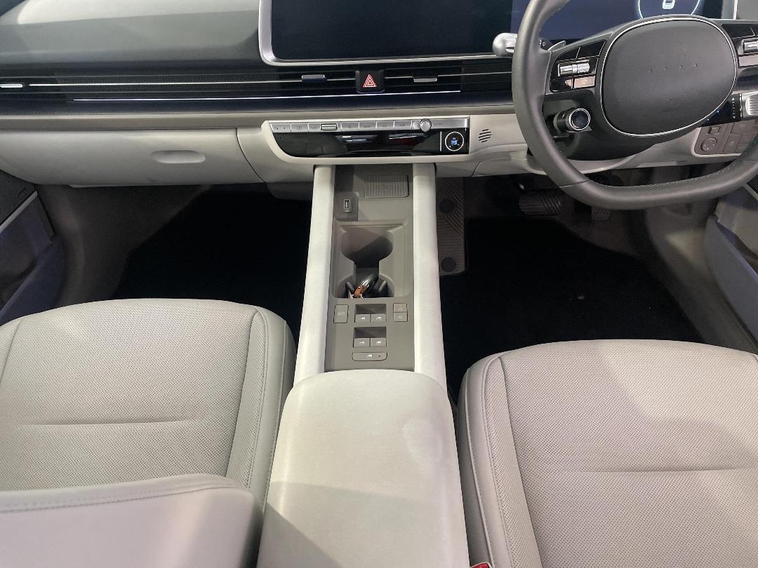 Photo '18' of Hyundai Ioniq 6 Photo '18' of Hyundai Ioniq 6