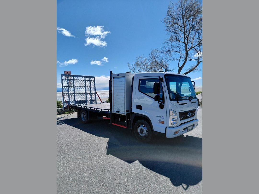 Photo '25' of Hyundai Mighty EX60LA Transporter