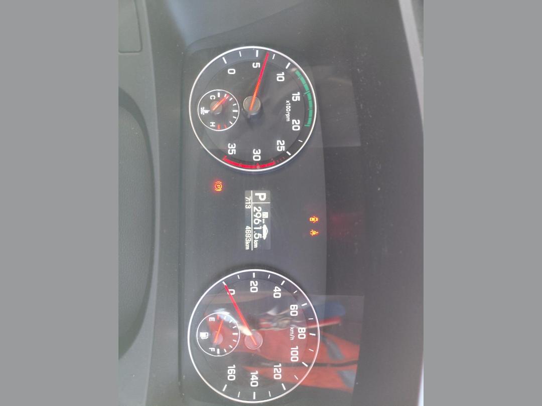 Photo '3' of Hyundai Mighty EX60LA Transporter