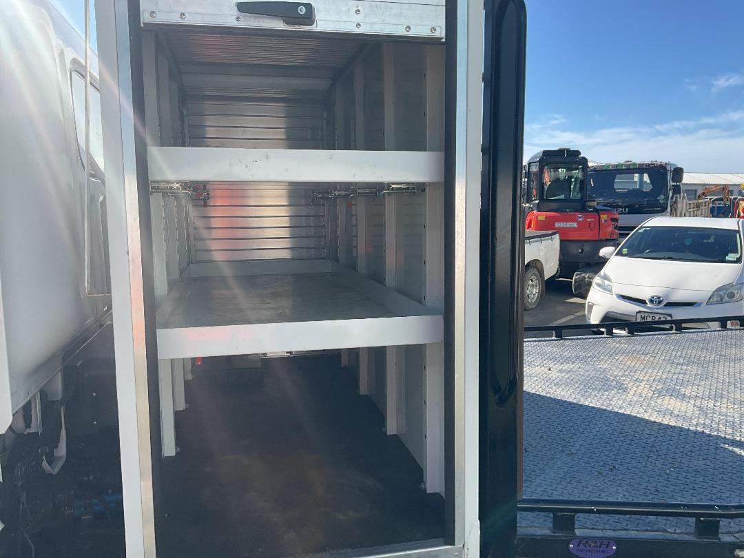 Photo '15' of Hyundai Mighty EX60LA Transporter