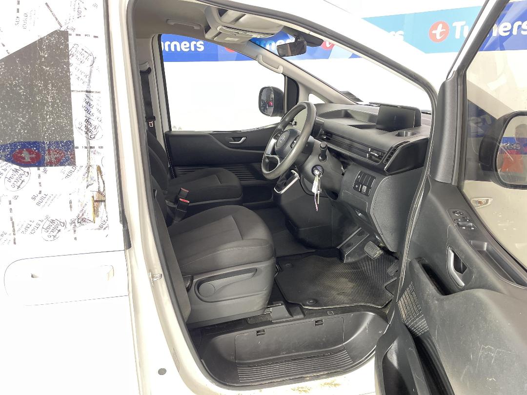 Photo '16' of Hyundai Staria Load Photo '16' of Hyundai Staria Load