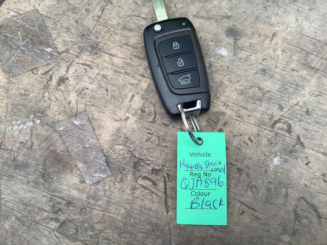 Photo '17' of Hyundai Staria Load