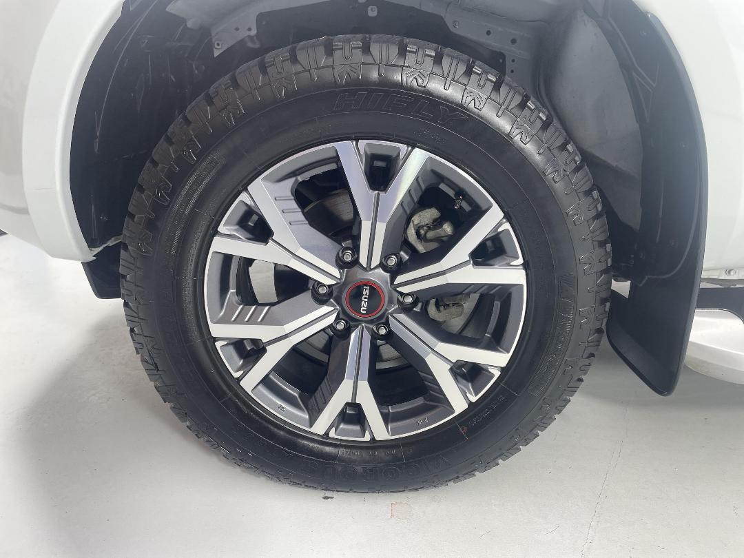 Photo '10' of Isuzu D-MAX