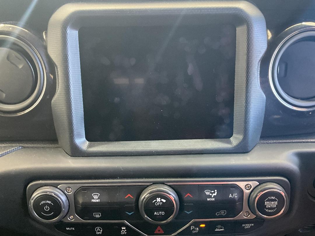 Photo '17' of Jeep Gladiator Night Eagle Photo '17' of Jeep Gladiator Night Eagle