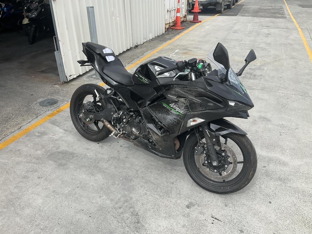 Photo '2' of Kawasaki EX 500G