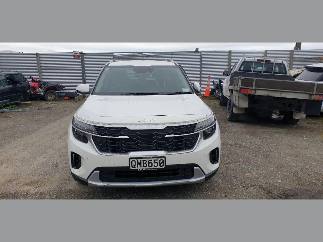 Photo '2' of KIA Seltos LX